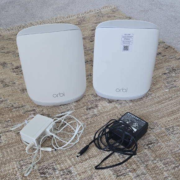 Orbi Mesh Router - Picture 1 of 2